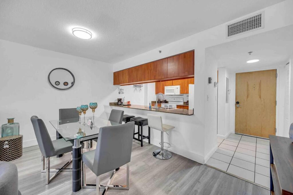 Spacious 1Bedroom Unit Brickell-Free Parking Miami Luaran gambar